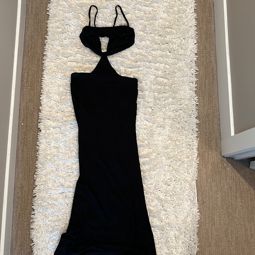 Maxi cut out dress knot cult gaia look alike !